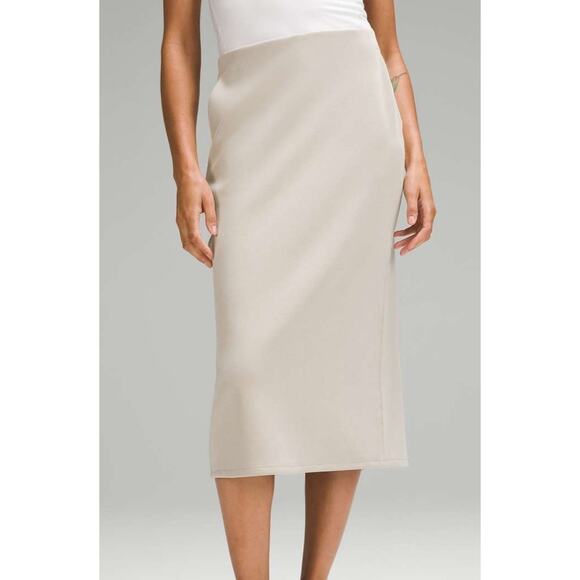 Lululemon Softstreme High-Rise Midi Skirt Mojave Tan Size 0 W8AK5S in MOVT NWT - Picture 2 of 16